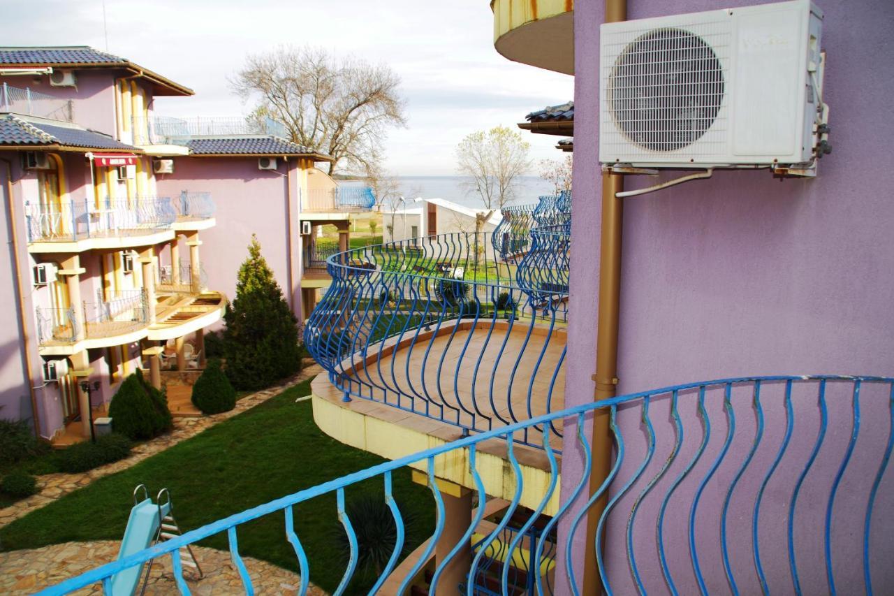 Azura Garden Apartments Chernomorets Esterno foto