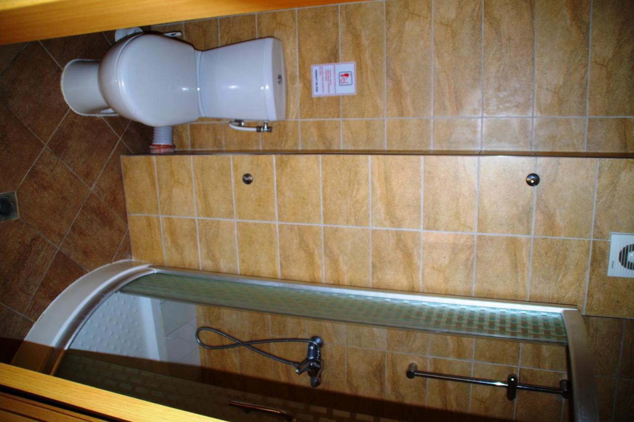 Azura Garden Apartments Chernomorets Esterno foto