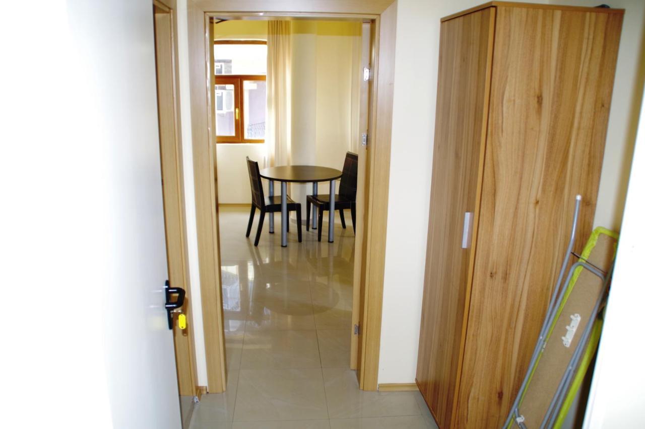 Azura Garden Apartments Chernomorets Esterno foto