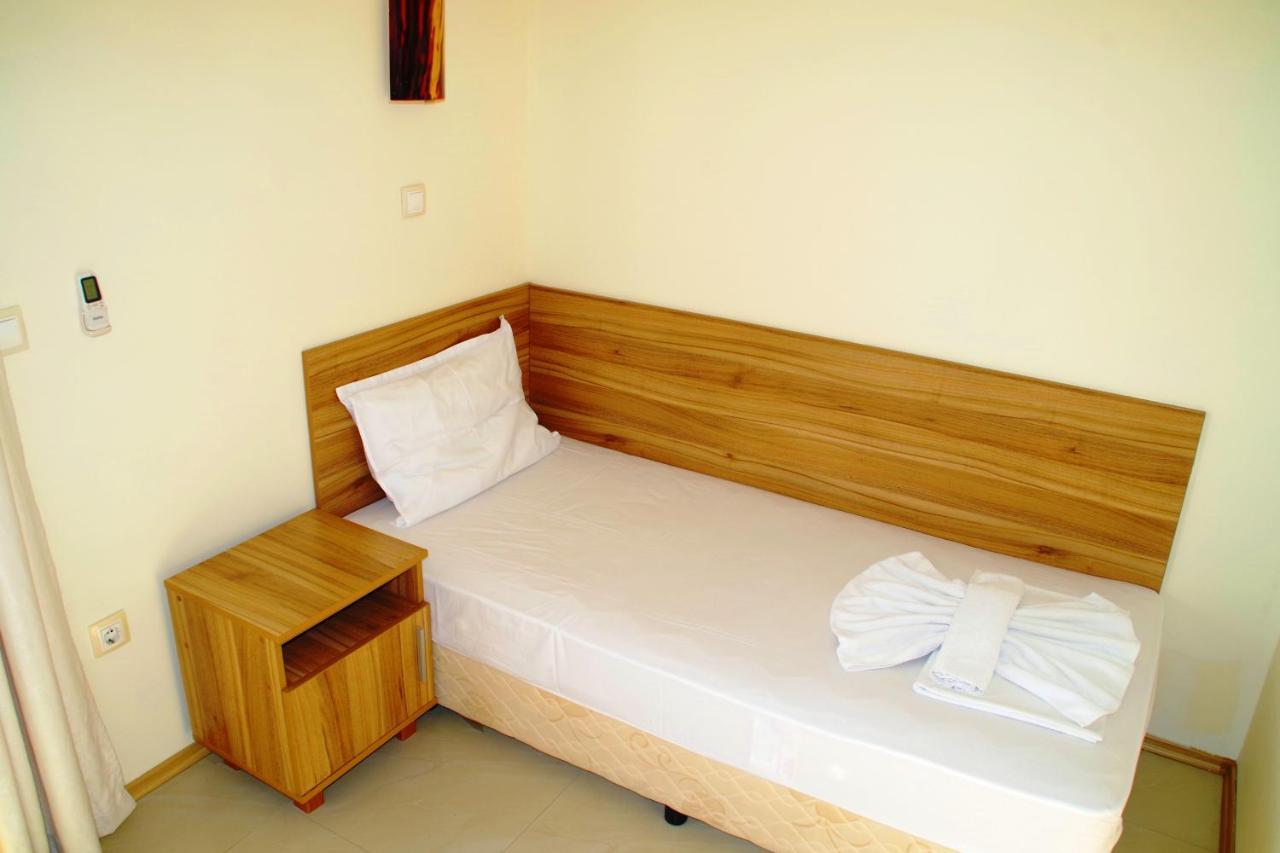 Azura Garden Apartments Chernomorets Esterno foto