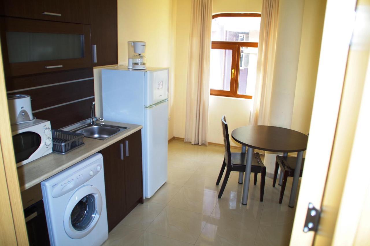 Azura Garden Apartments Chernomorets Esterno foto